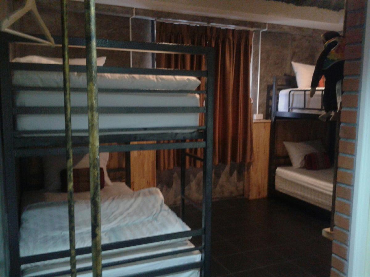 King Kong Hostel At Krabi Bagian luar foto
